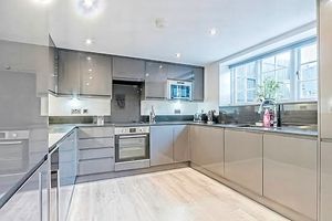 Kitchen- click for photo gallery